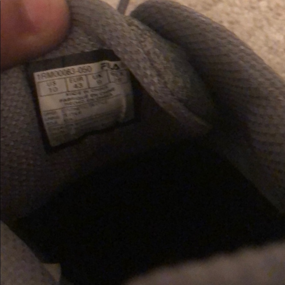 Fila shoes - Picture 3 of 3